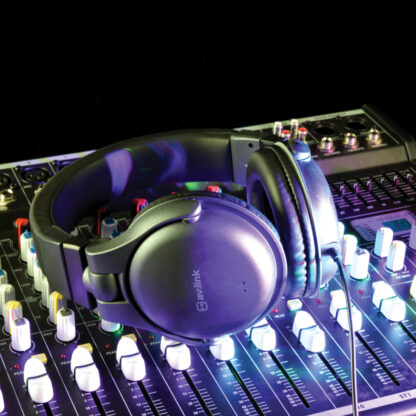 av:link CSH40VC comfort headphones with inline volume control