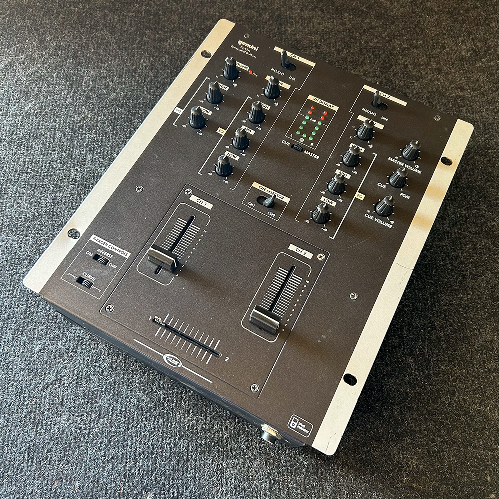 Gemini PS-424x 2-channel stereo mixer - used, missing centre pan knob